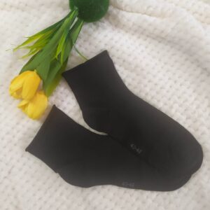 Bezuciskowe zakostki męskie w kolorze grafitowym.