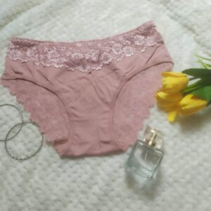 Figi bawełniane z koronką