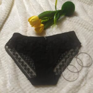 Figi bawełniane z koronką