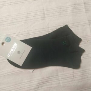 Klasyczne stopki w kolorze ciemnej zieleni.