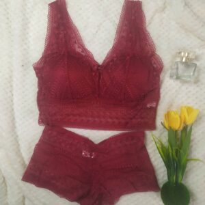 Koronkowy komplet bielizny