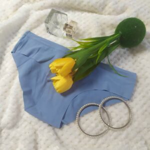 Majtki laserowo cięte.