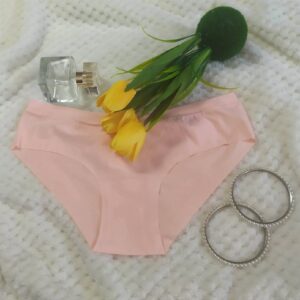 Majtki laserowo cięte.