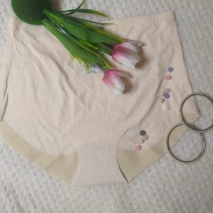 Majtki modelujące z wysokim stanem - jasny beż.