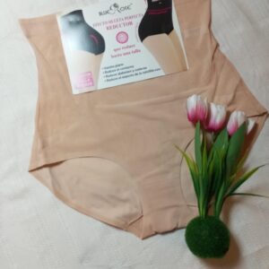 Majtki wyszczuplające z wysokim stanem.