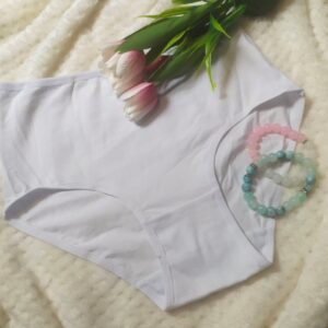 Majtki z wysokim stanem bawełniane.