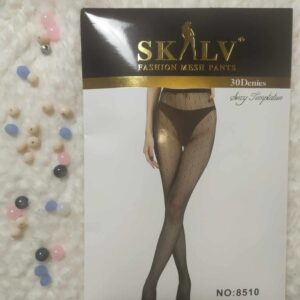 Rajstopy kabaretki w kropki.