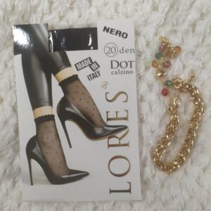 Skarpetki z laycrą w kropki.