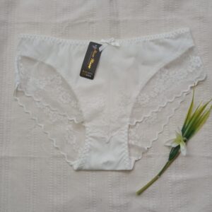 Tanie figi damskie ozdobione koronką - ecri.